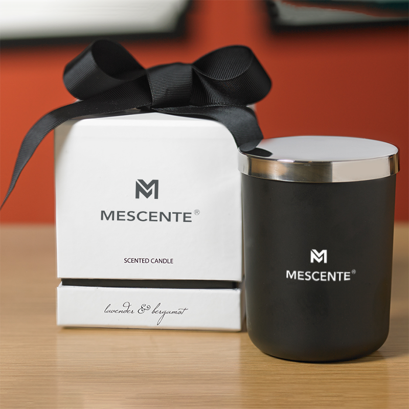 M&Scent 독점 제휴 개인 브랜드 Paddywax Relish 컬렉션 배치가 있는 향초