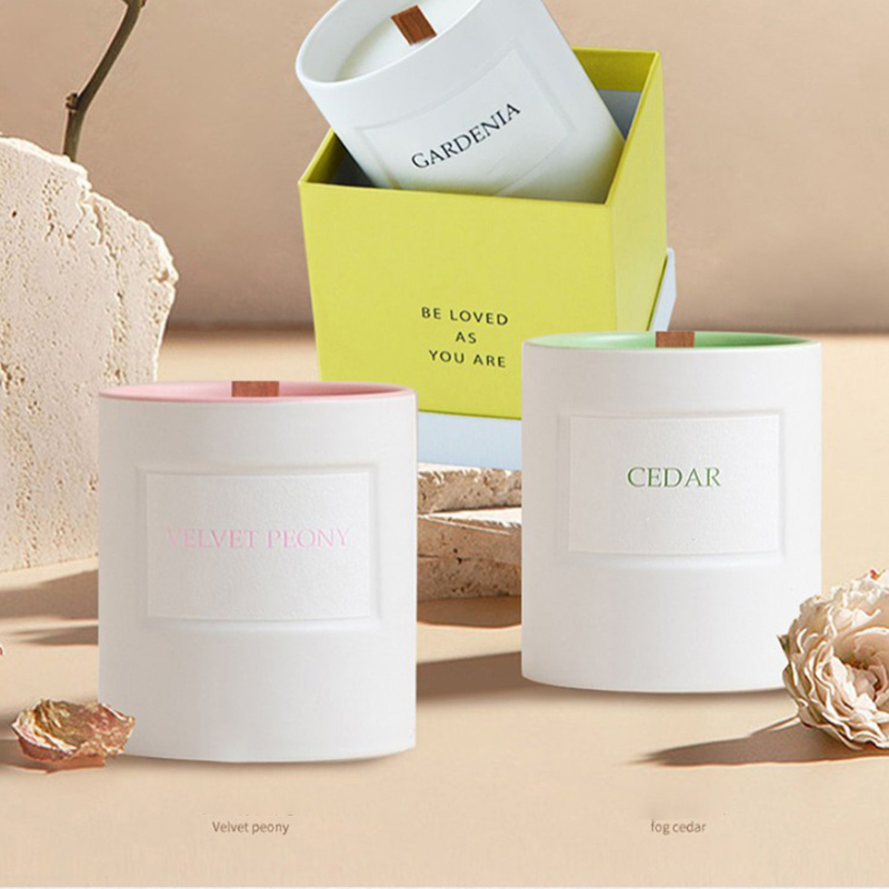 M&Scent 도매로 장식된 홈 고급 향수 유리병 향기로운 간장 왁스 양초