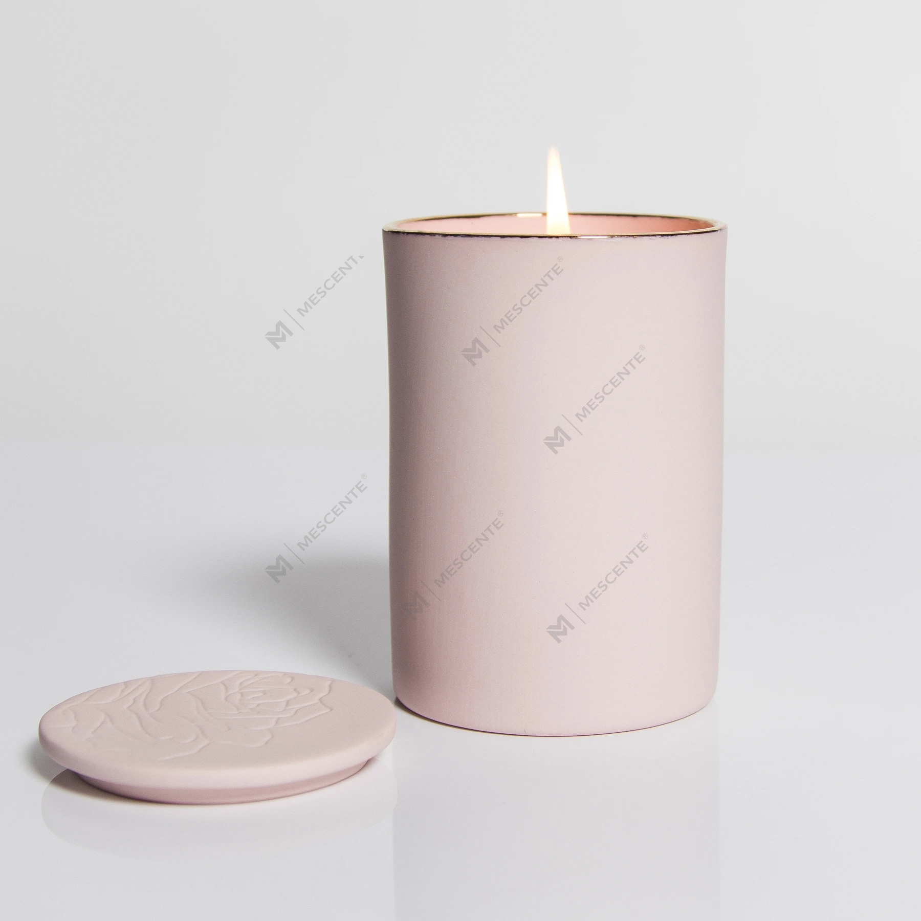 M&Scent 로고가 있는 도매 고급 유리 홀더 저렴한 향기로운 향수 오일 양초 선물 세트