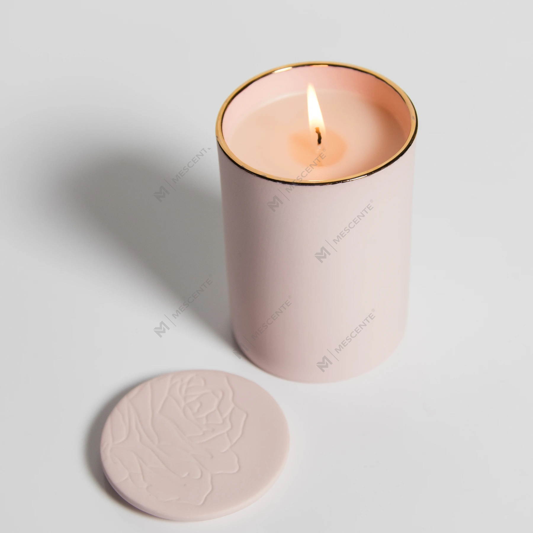 M&Scent 로고가 있는 도매 고급 유리 홀더 저렴한 향기로운 향수 오일 양초 선물 세트
