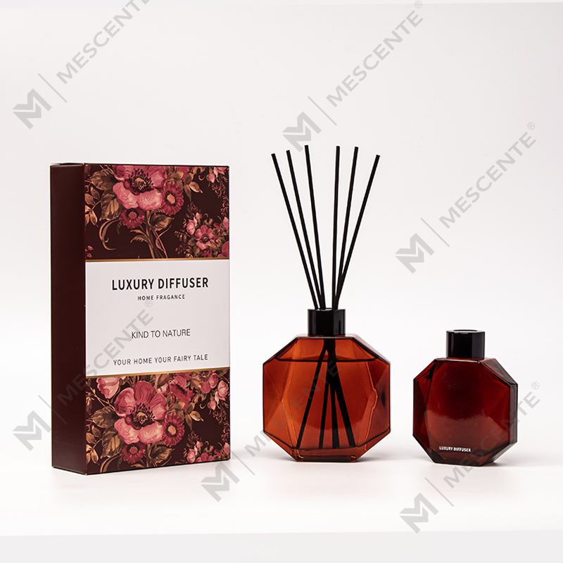 M&Scent 도매 럭셔리 맞춤형 미니 병 아로마테라피 리드 디퓨저 오일 선물 상자 포함