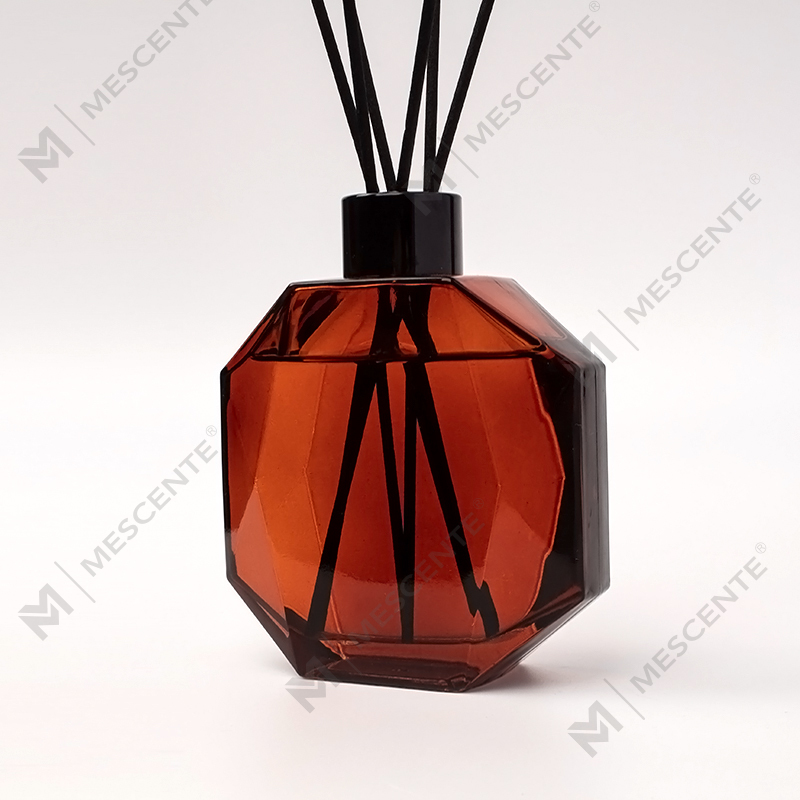 M&Scent 도매 럭셔리 맞춤형 미니 병 아로마테라피 리드 디퓨저 오일 선물 상자 포함