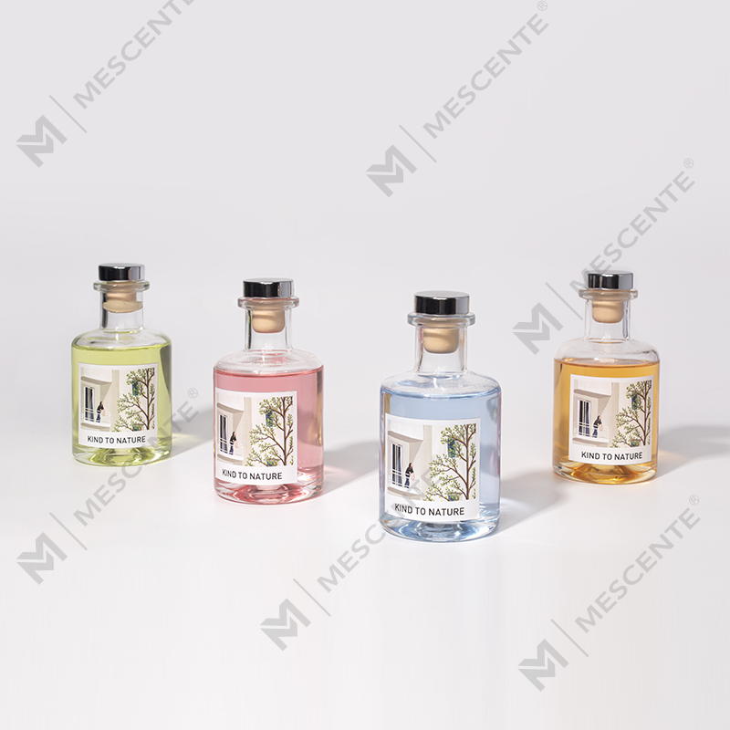 M&Scent Luxury 200ml 맞춤형 흰색 병 나무 스틱 리드 디퓨저(박스 포함)