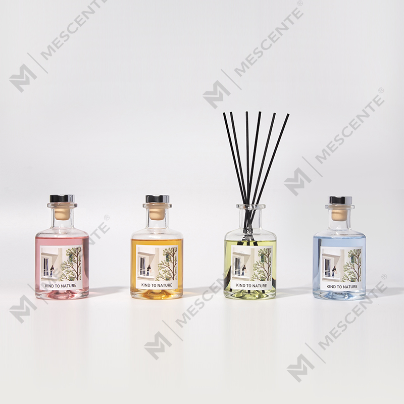 M&Scent Luxury 200ml 맞춤형 흰색 병 나무 스틱 리드 디퓨저(박스 포함)