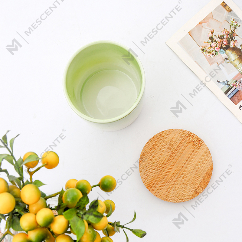 M&Scent 개인 상표 홈 장식 세라믹 양초 단지에 있는 맞춤형 향초
