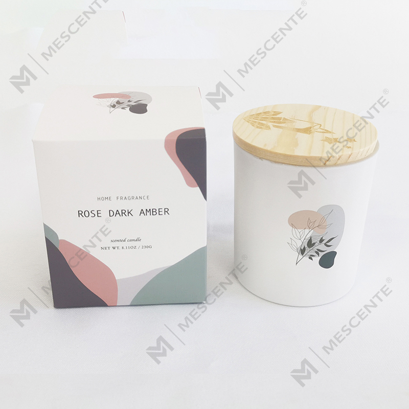 M&Scent 뚜껑이 있는 유리병에 담긴 다양한 고품질 100% 천연 아로마 향초 양초