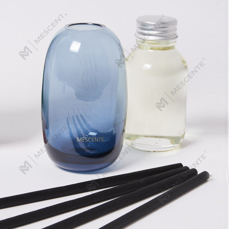 럭셔리 100ml 200ml 500ml 다이아몬드 둥근 병 Loris Sola 꽃 앰버 크리스탈 Eyfel 향수 리드 디퓨저 오일