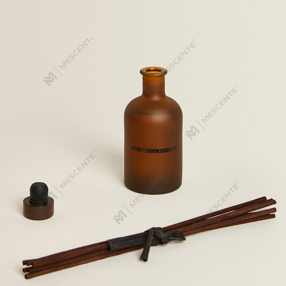 럭셔리 대형 블랙 젖빛 병 50ml 300ml 말린 꽃 꽃 아로마 에센셜 오일 리드 디퓨저 오일 세트 대량